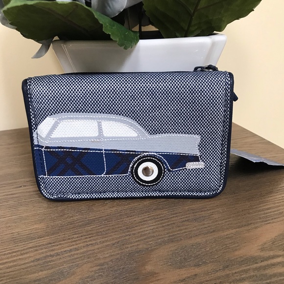 Vera Bradley Handbags - NEW Vera Bradley RFID Beach Wallet Navy